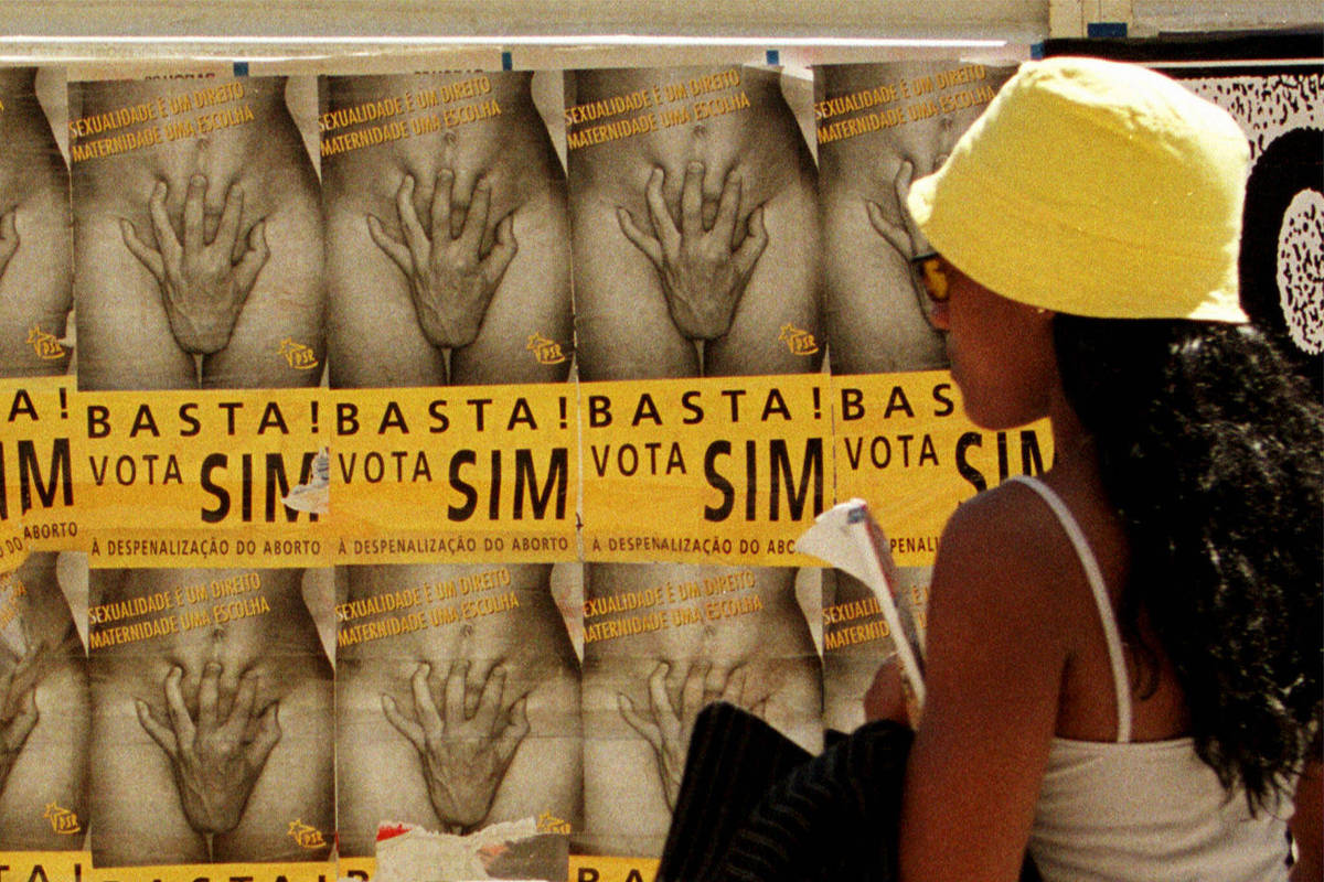 Idioma e facilidade de acesso atraem brasileiras para abortar em Portugal